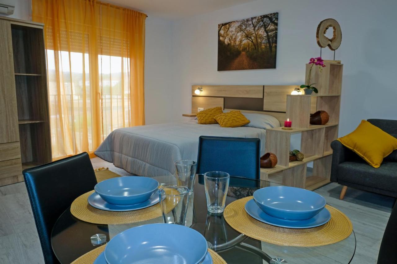Gegant De Pedra Apartaments Adzaneta Exterior photo