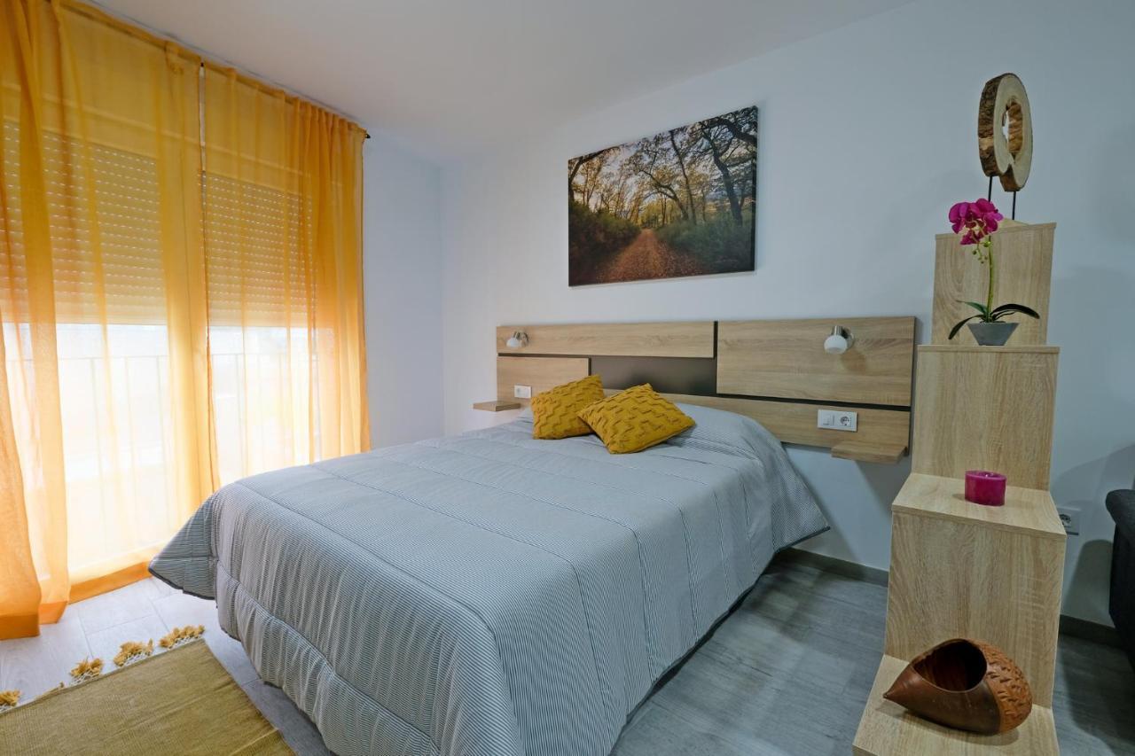 Gegant De Pedra Apartaments Adzaneta Exterior photo